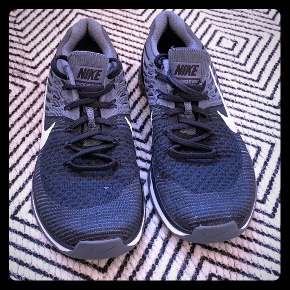 Women’s black Nike Grip sneaker